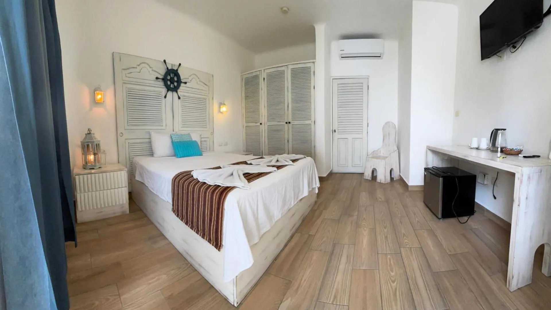 Coco Rio Hotel - Mamitas Beach Area Playa del Carmen