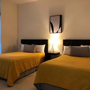 San Pedro Hotel, 5ta Avenida 3*, Playa del Carmen México